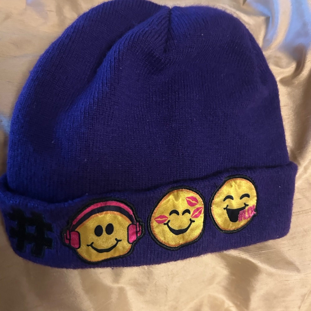 Emoji Fun Kids Beanie - Purple.
